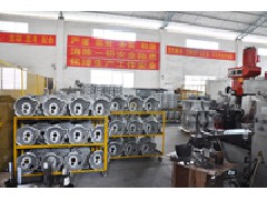 江門變速器廠家：汽車自動變速箱的主要配件有哪些作用？